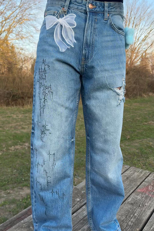 Handbemalte Jeans "Coquette Cyber"